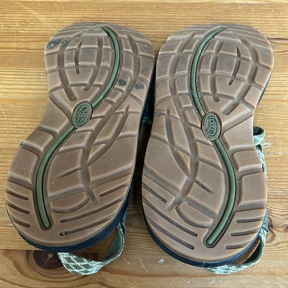 Chaco Cloud Strappy green beige tan Toe Outdoor Sandals size 7 - Picture 11 of 13